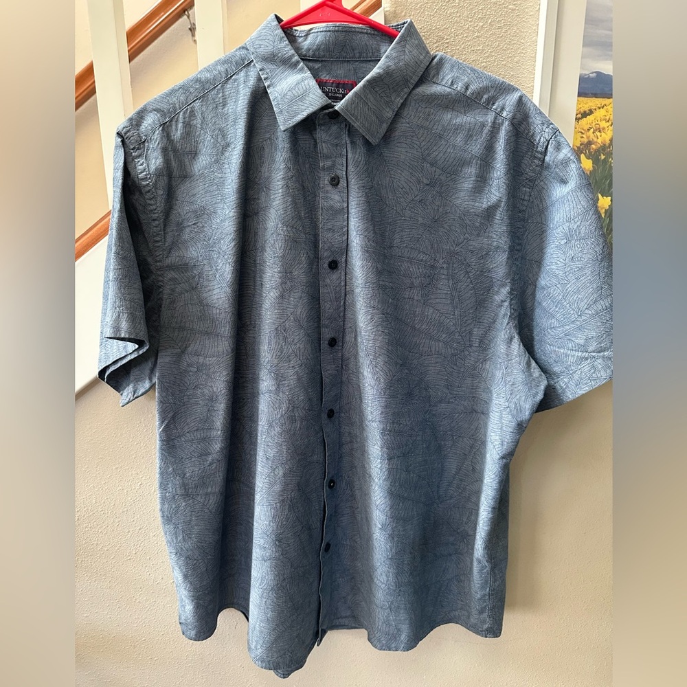 UNTUCKit Men's Casual Blue Leaf Pattern Shirt